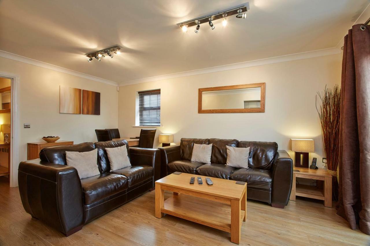 2 Bed 2 Bath At Jago Crt In Newbury - Free Allocated Parking מראה חיצוני תמונה